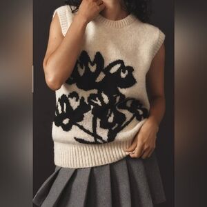 Anthropologie Maeve Cream and Black Graphic Flower Sweater Vest Size LP